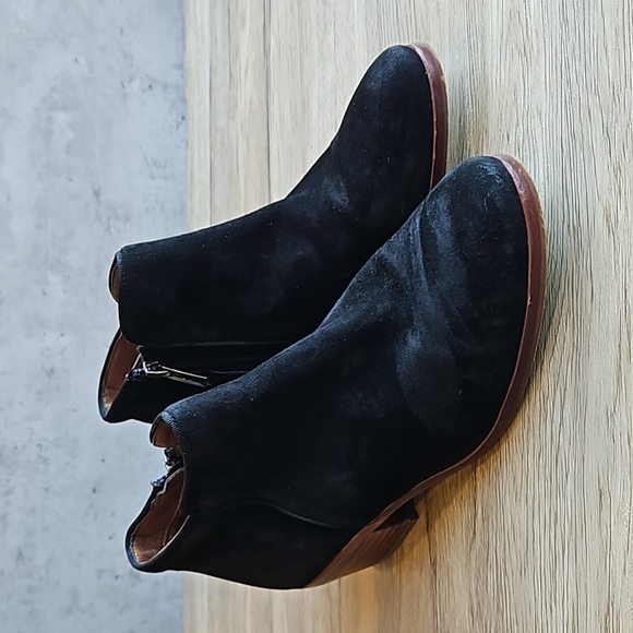 Sam Edelman Black Suede Petty Ankle Booties 7 - Picture 4 of 8